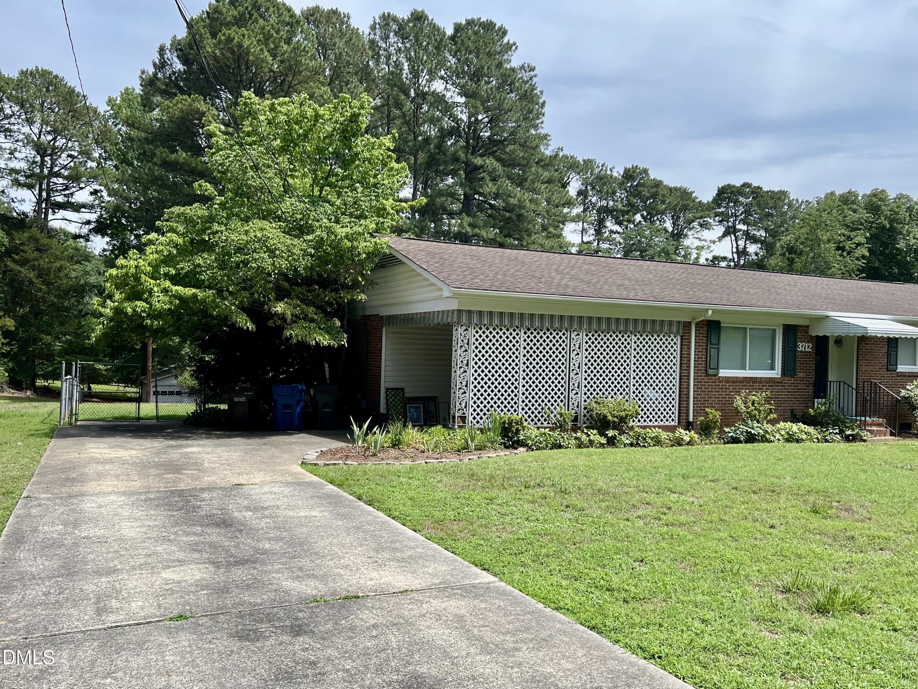 3712 Rivermont Road Durham, NC 27712 - Photo 3 of 35