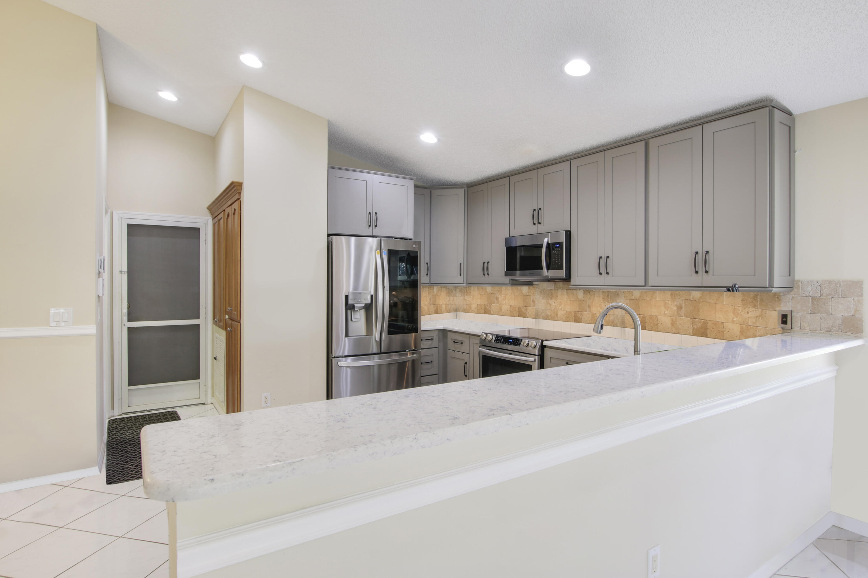 5718 Aspen Ridge Circle Delray Beach, FL 33484 - Photo 11 of 32 House-9