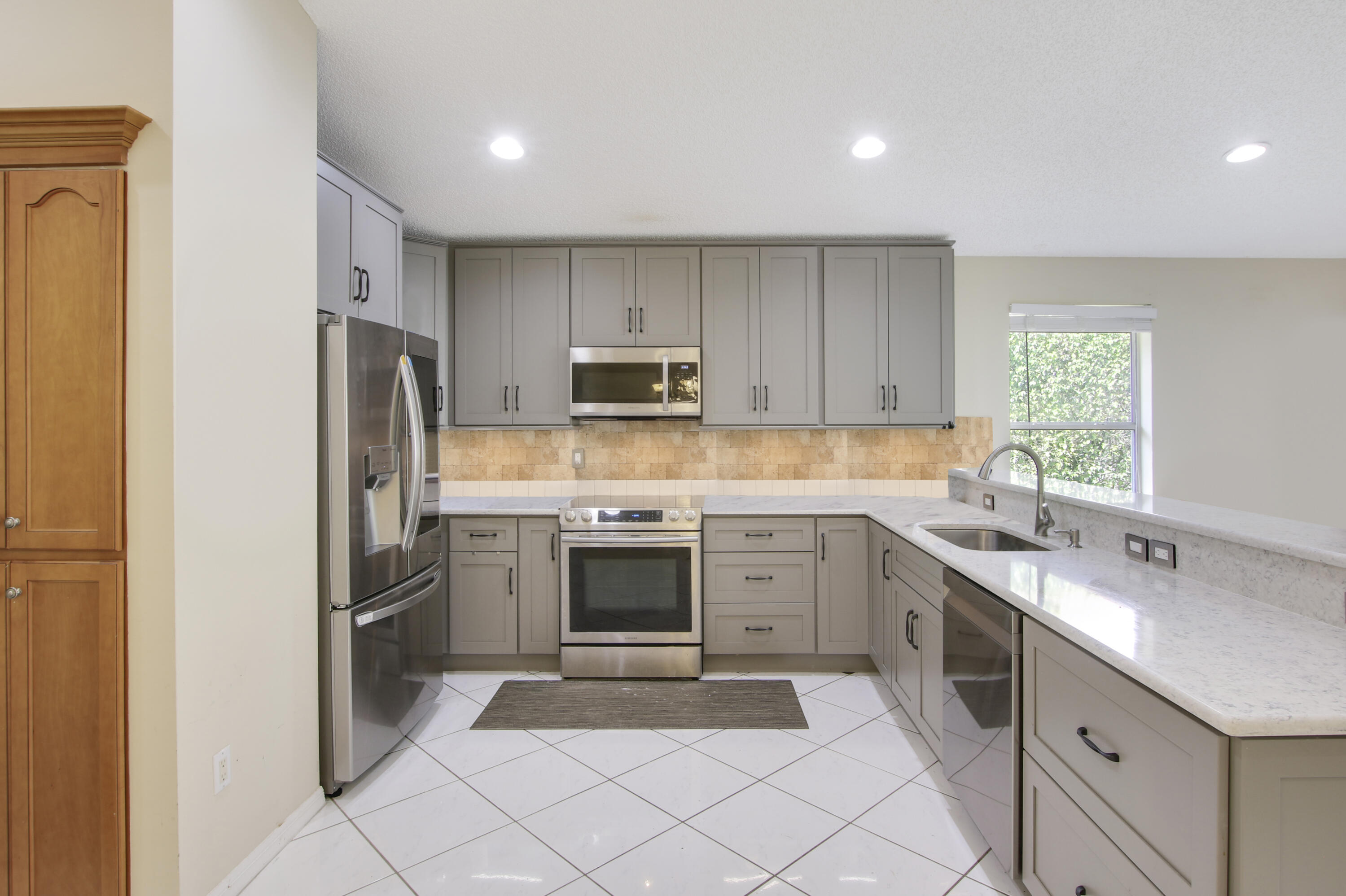 5718 Aspen Ridge Circle Delray Beach, FL 33484 - Photo 12 of 32 House-10