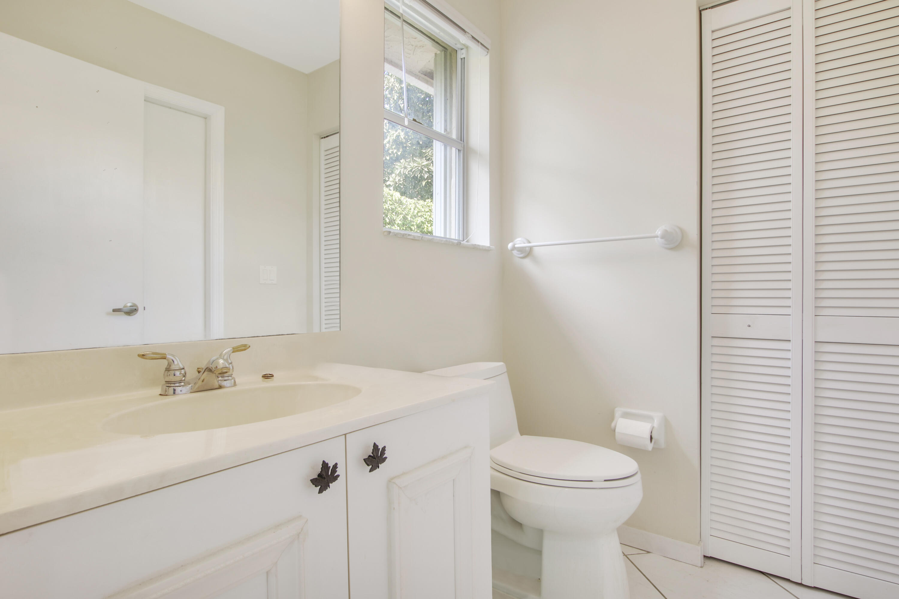 5718 Aspen Ridge Circle Delray Beach, FL 33484 - Photo 10 of 32 House-8
