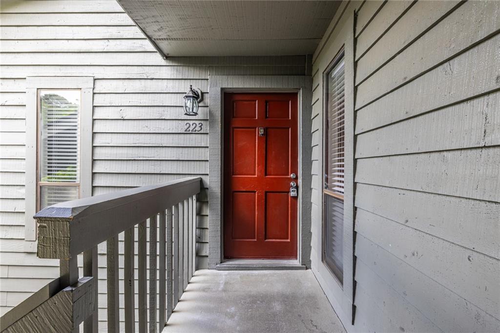 223 Tuxworth Circle Decatur, GA 30033 - Photo 3 of 47