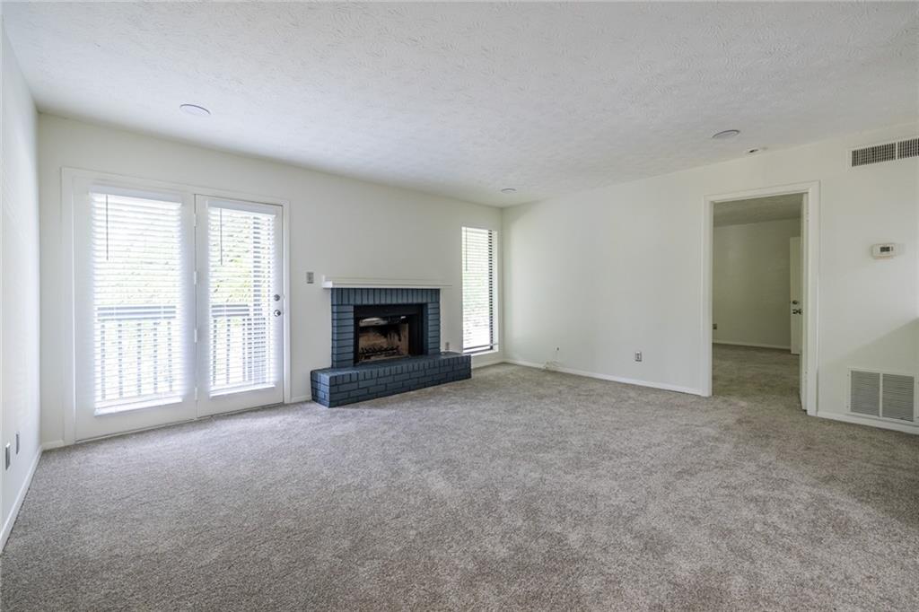 223 Tuxworth Circle Decatur, GA 30033 - Photo 7 of 47