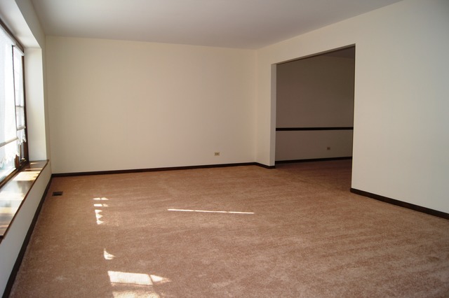 2760 Sun Valley Road Lisle, IL 60532 - Photo 2 of 15