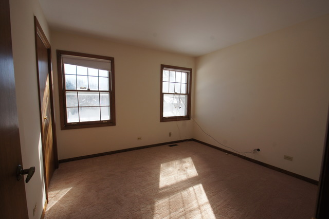 2760 Sun Valley Road Lisle, IL 60532 - Photo 12 of 15