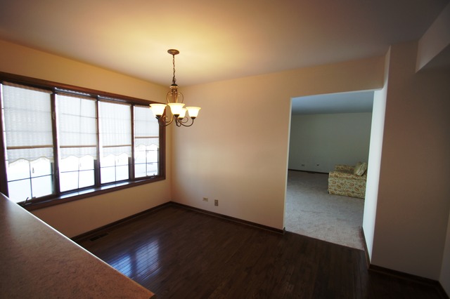 2760 Sun Valley Road Lisle, IL 60532 - Photo 6 of 15