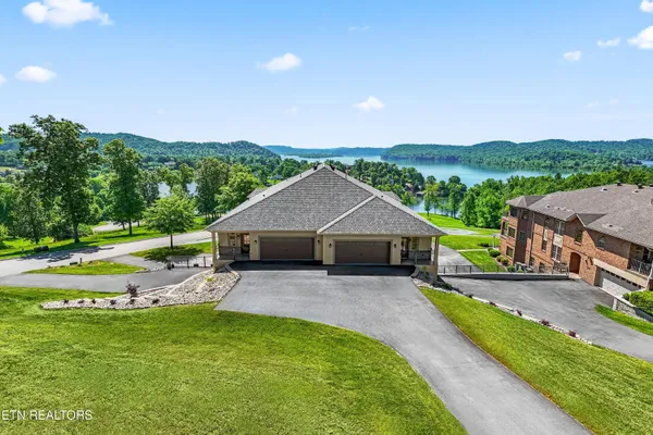 $847,460 | 2432 Grand Vw Court, Kingston, TN 37763