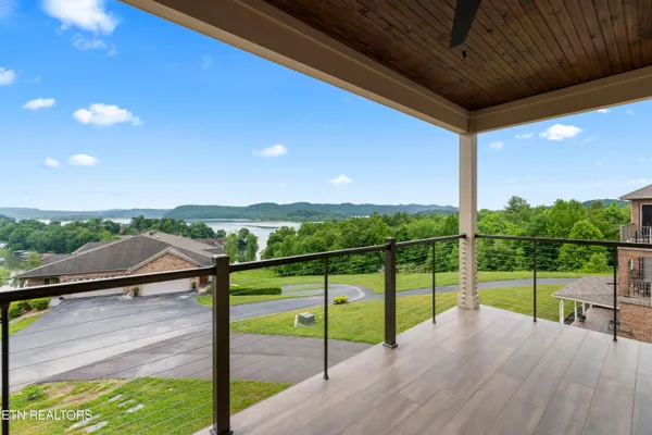 $847,460 | 2432 Grand Vw Court, Kingston, TN 37763