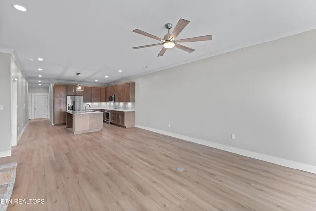 $847,460 | 2432 Grand Vw Court, Kingston, TN 37763