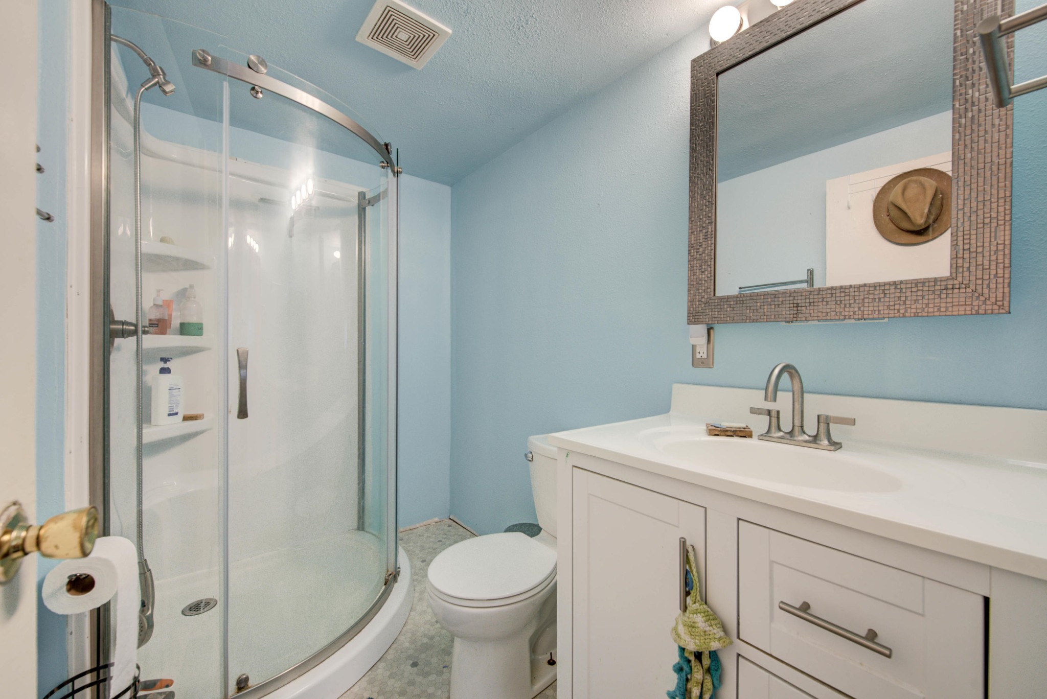 167 Johnson Road Oak Ridge, TN 37830 - Photo 13 of 15 a bathroom with a sink toilet and shower