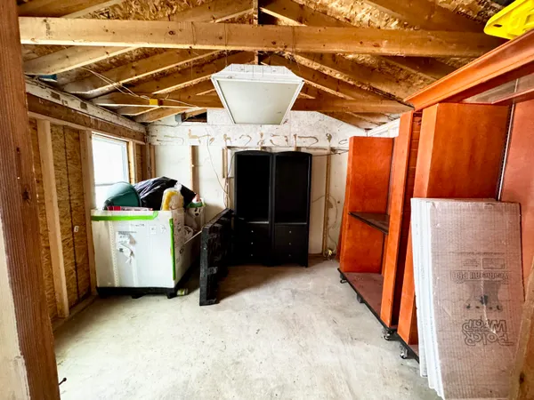 $180,000 | 1586 Valley Drive, Highland, MI 48356