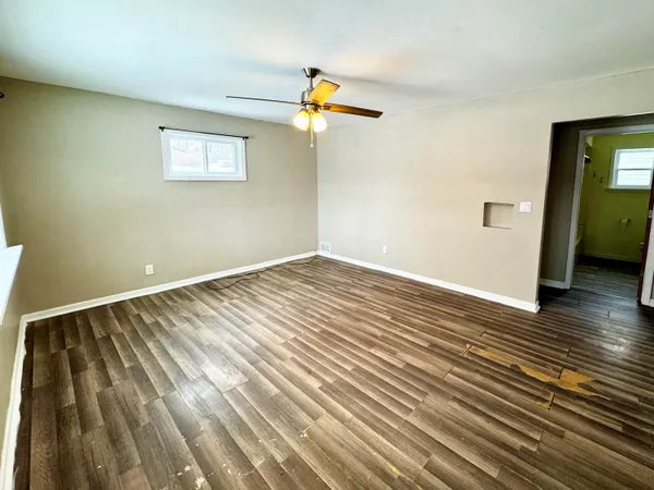 $180,000 | 1586 Valley Drive, Highland, MI 48356