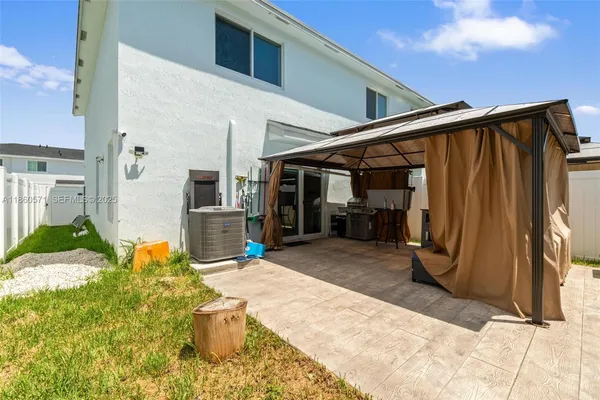 $2,650 | 610 Northwest 11th Street, Florida City, FL 33034
