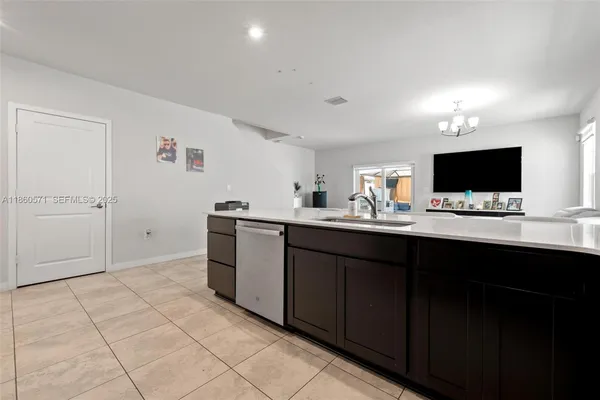 $2,650 | 610 Northwest 11th Street, Florida City, FL 33034