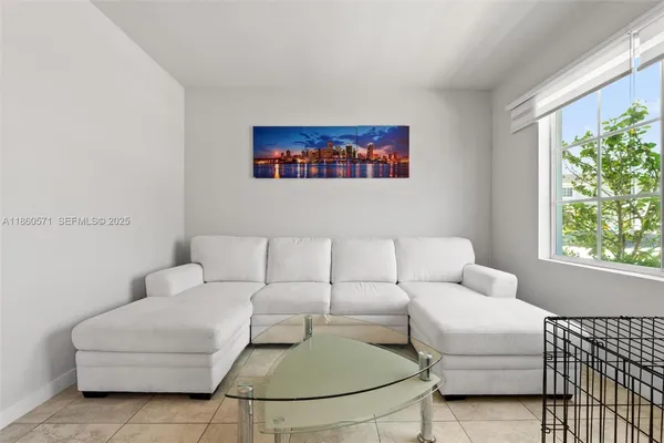 $2,650 | 610 Northwest 11th Street, Florida City, FL 33034