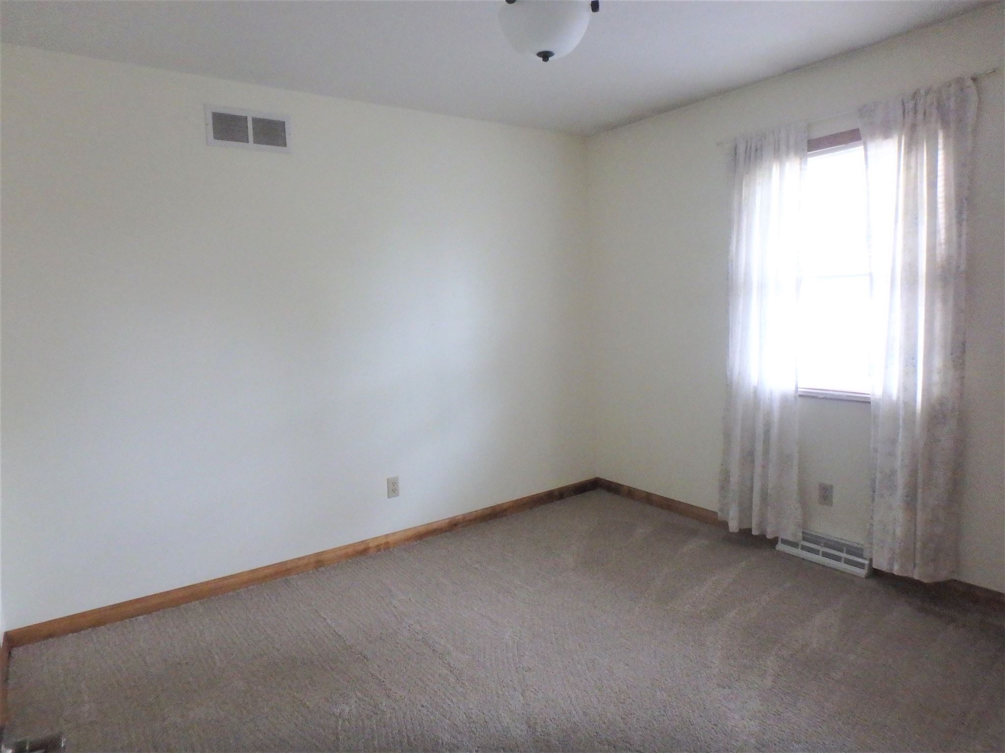 12390 Painted Ridge Trail Granger, IN 46530 - Photo 18 of 31 Gallery Image 18