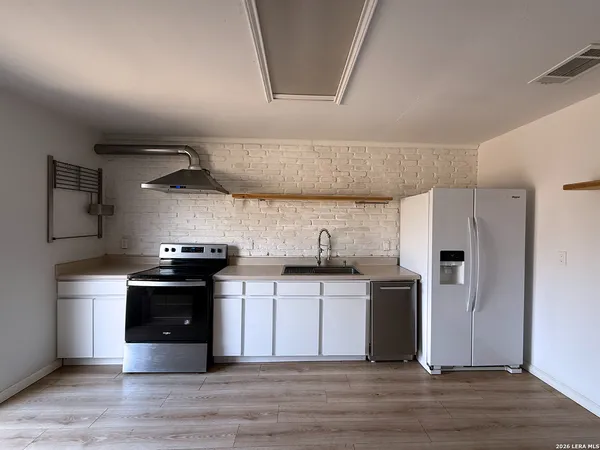 $1,635 | 6910 Saharastone Drive, Converse, TX 78109