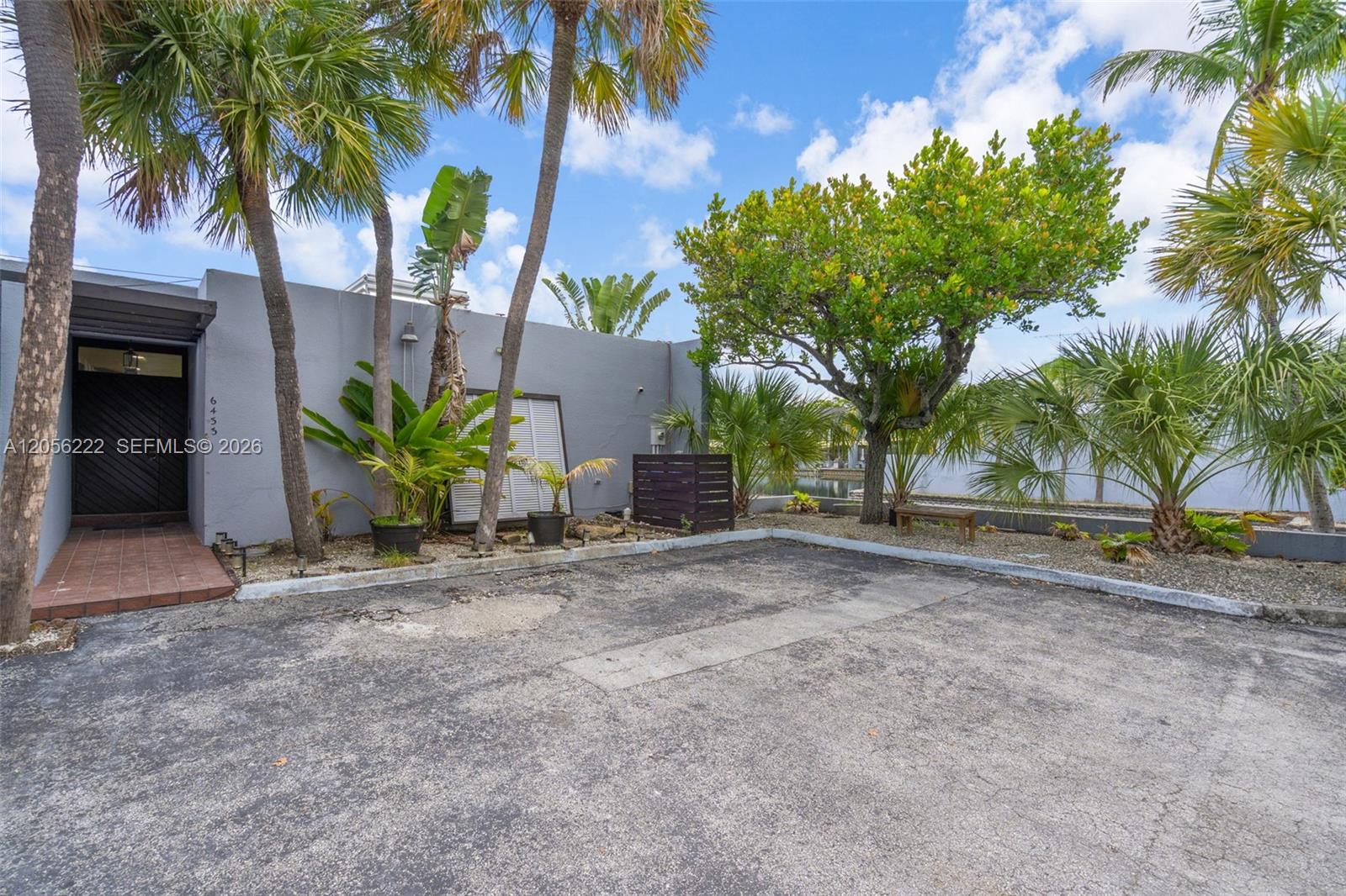 6433 Windmill Gate Road, Unit 6433 Miami Lakes, FL 33014 - Photo 2 of 33