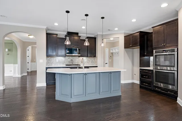 $1,200,000 | 1713 Yateley Lane, Apex, NC 27502