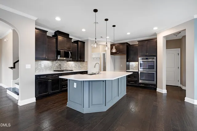 $1,200,000 | 1713 Yateley Lane, Apex, NC 27502