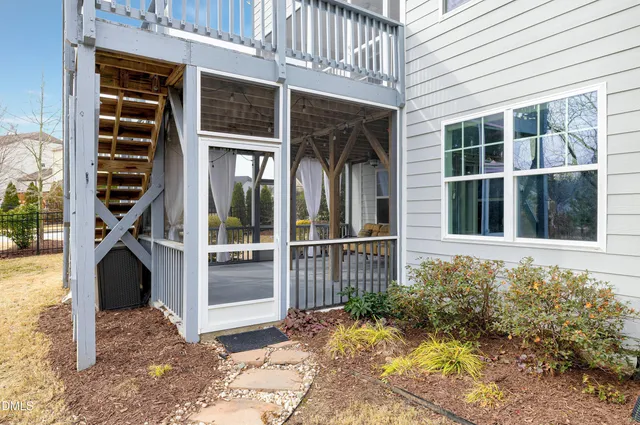 $1,200,000 | 1713 Yateley Lane, Apex, NC 27502