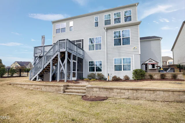 $1,200,000 | 1713 Yateley Lane, Apex, NC 27502