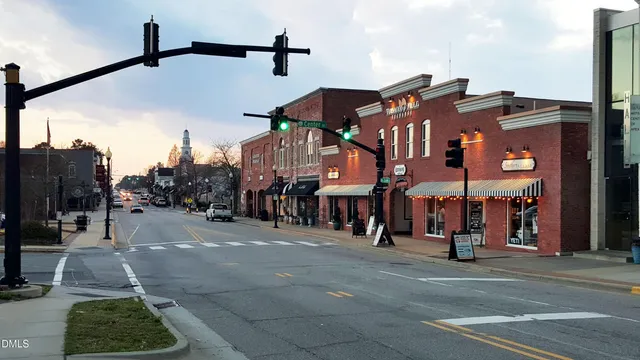 $1,200,000 | 1713 Yateley Lane, Apex, NC 27502