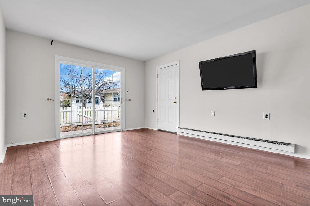 201 Blake Circle Brick, NJ 08724 - Photo 17 of 45