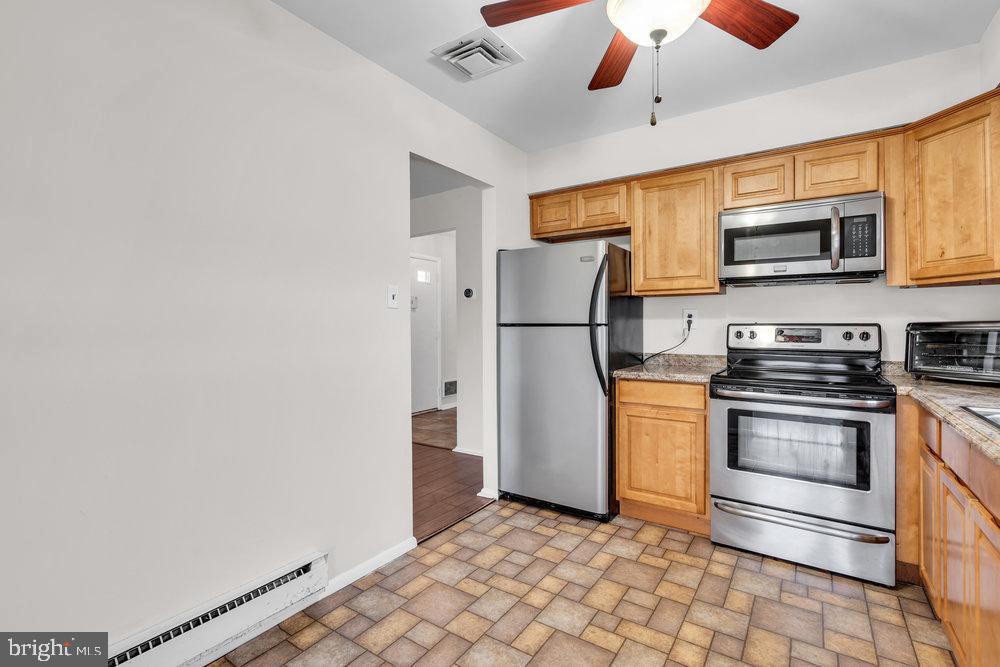 201 Blake Circle Brick, NJ 08724 - Photo 21 of 45