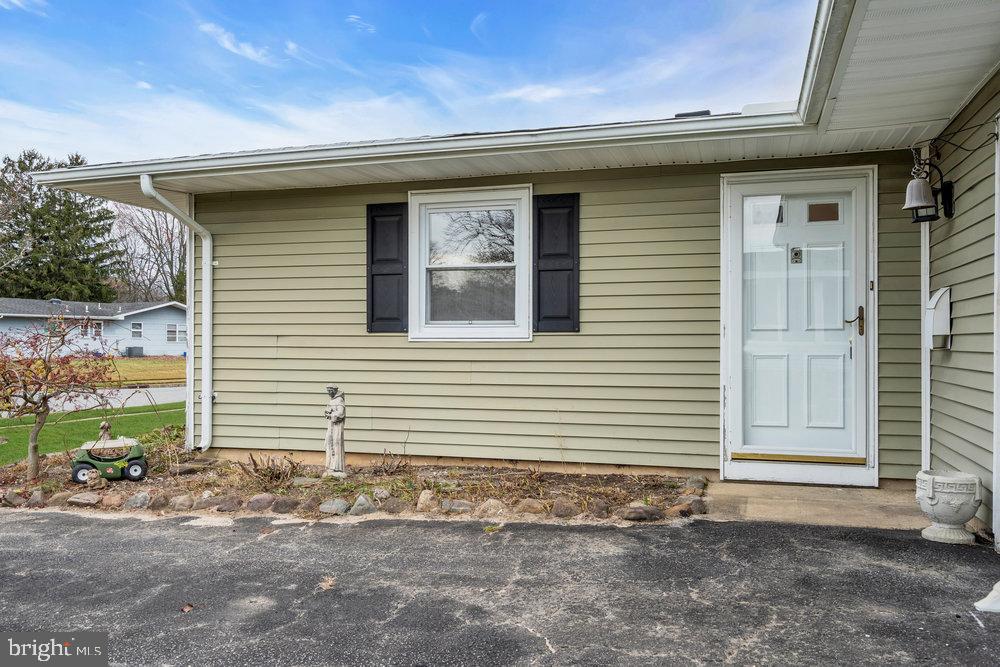 201 Blake Circle Brick, NJ 08724 - Photo 8 of 45