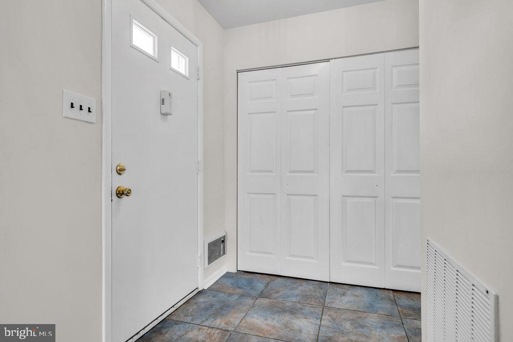 201 Blake Circle Brick, NJ 08724 - Photo 9 of 45