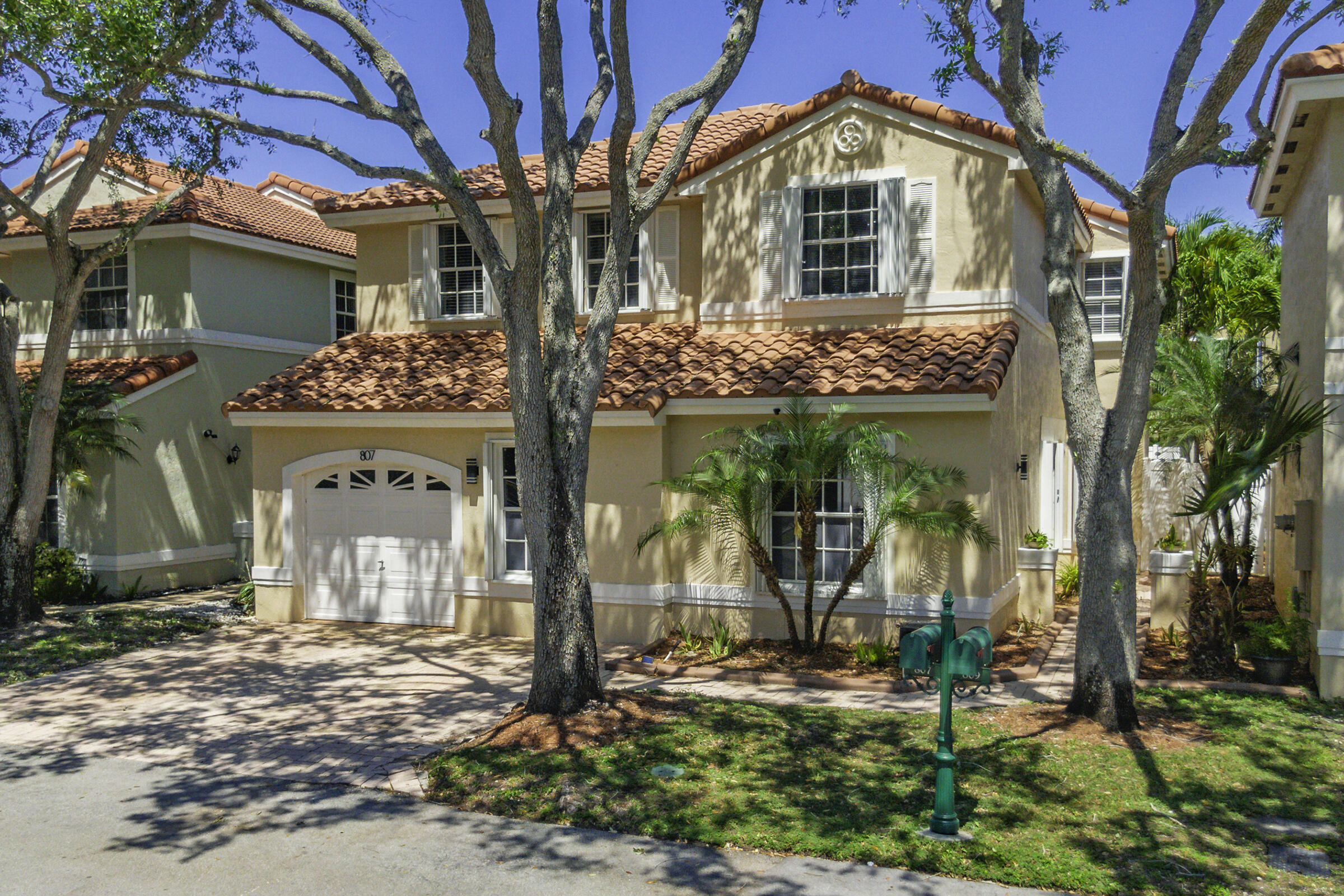 807 Garnet Circle Weston, FL 33326 - Photo 2 of 55 AR Media 15 copy