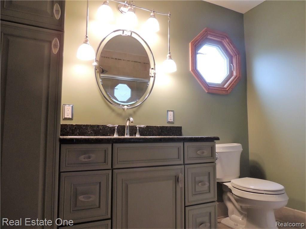2199 Crystal Drive Rochester Hills, MI 48309 - Photo 25 of 43