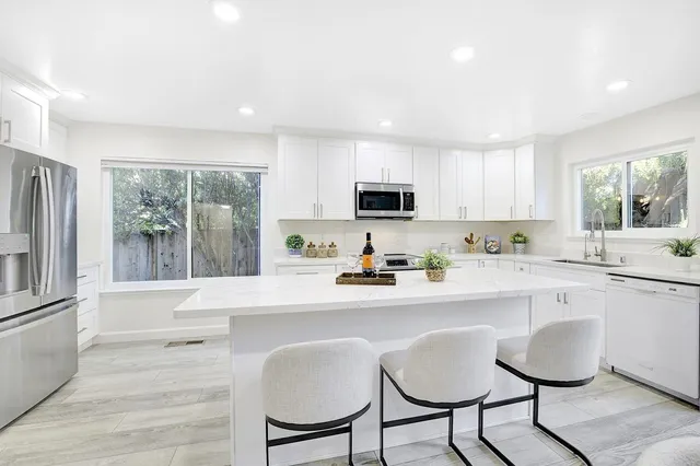 $1,375,000 | 2580 Early Rivers Court, Union City, CA 94587