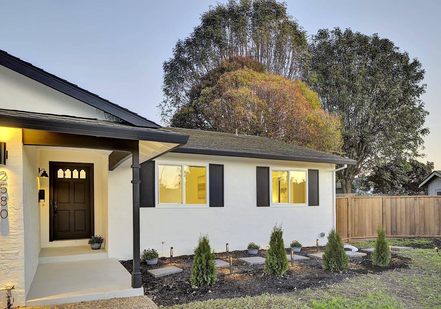 2580 Early Rivers Court Union City, CA 94587 - Photo 3 of 40