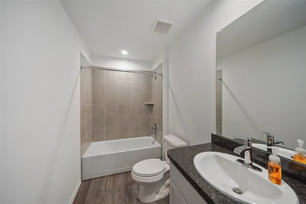 $2,100 | 40343 Bermuda Ivy Street, Magnolia, TX 77354