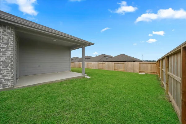 $2,100 | 40343 Bermuda Ivy Street, Magnolia, TX 77354