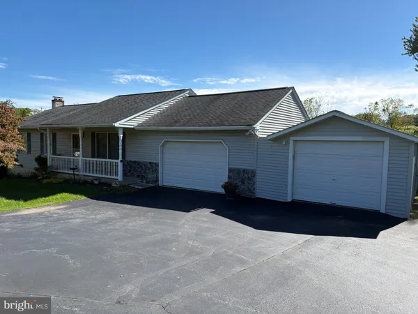 $2,600 | 330 South Bonsall Road, Coatesville, PA 19320