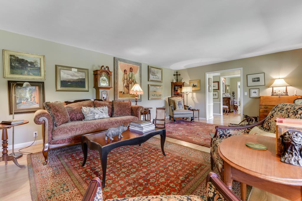 4553 Ellerdale Road Minnetonka, MN 55345 - Photo 4 of 22 Gallery Image 4