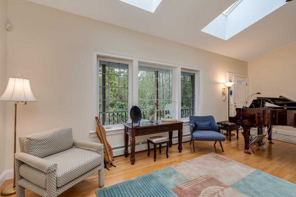 100 Guinea Road Kennebunkport, ME 04046 - Photo 6 of 34 Large Livingroom