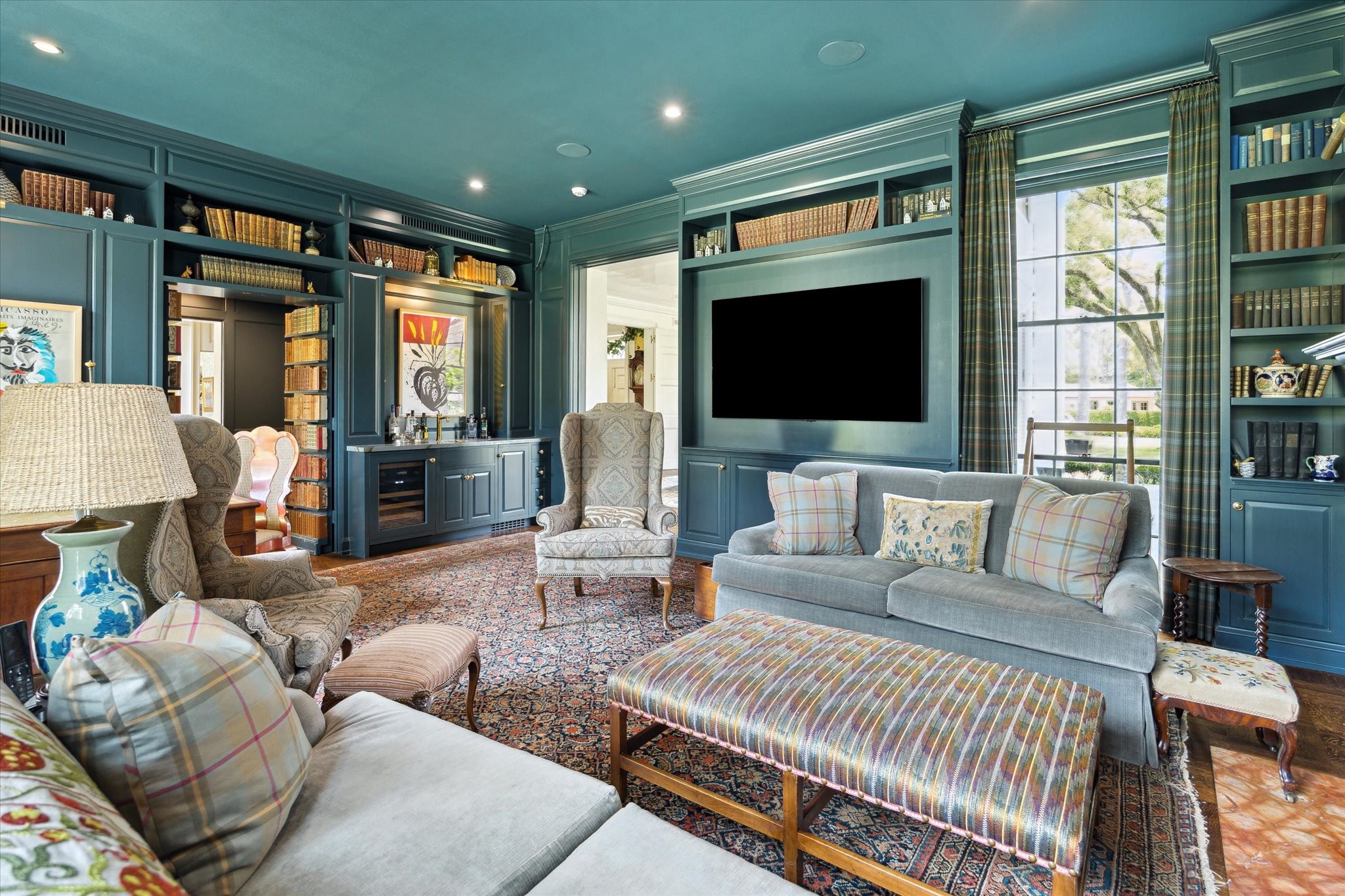 4019 Inverness Drive Houston, TX 77019 - Photo 17 of 49 a living room with furniture and a flat screen tv