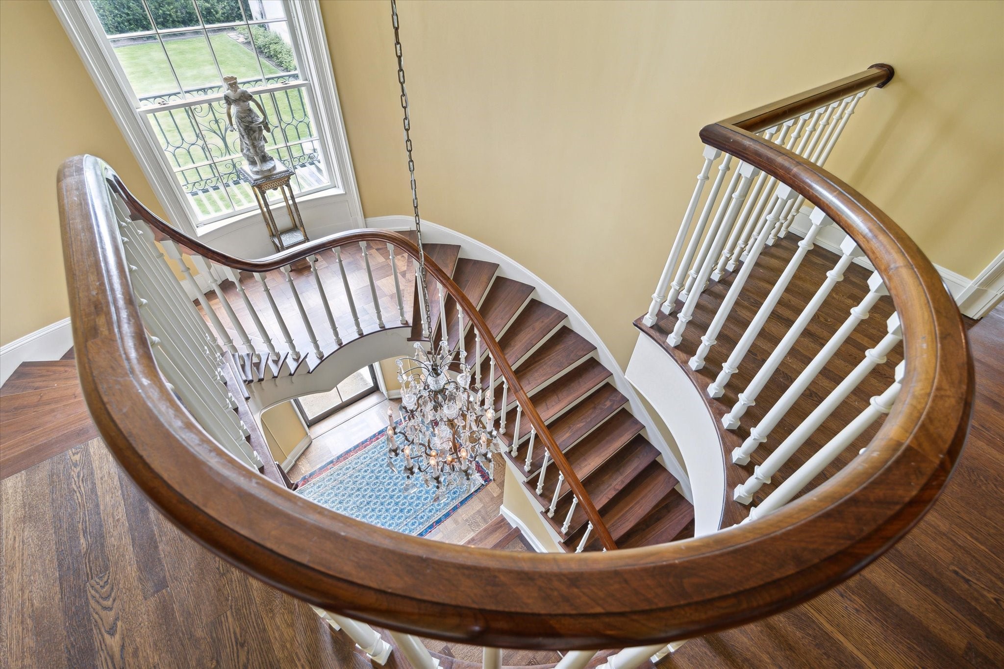 4019 Inverness Drive Houston, TX 77019 - Photo 21 of 49 a view of entryway