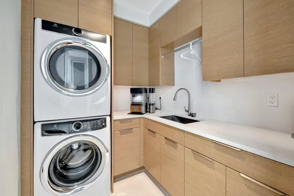 $12,500,000 | 6900 Southeast Harbor Circle, Jensen Beach, FL 34957