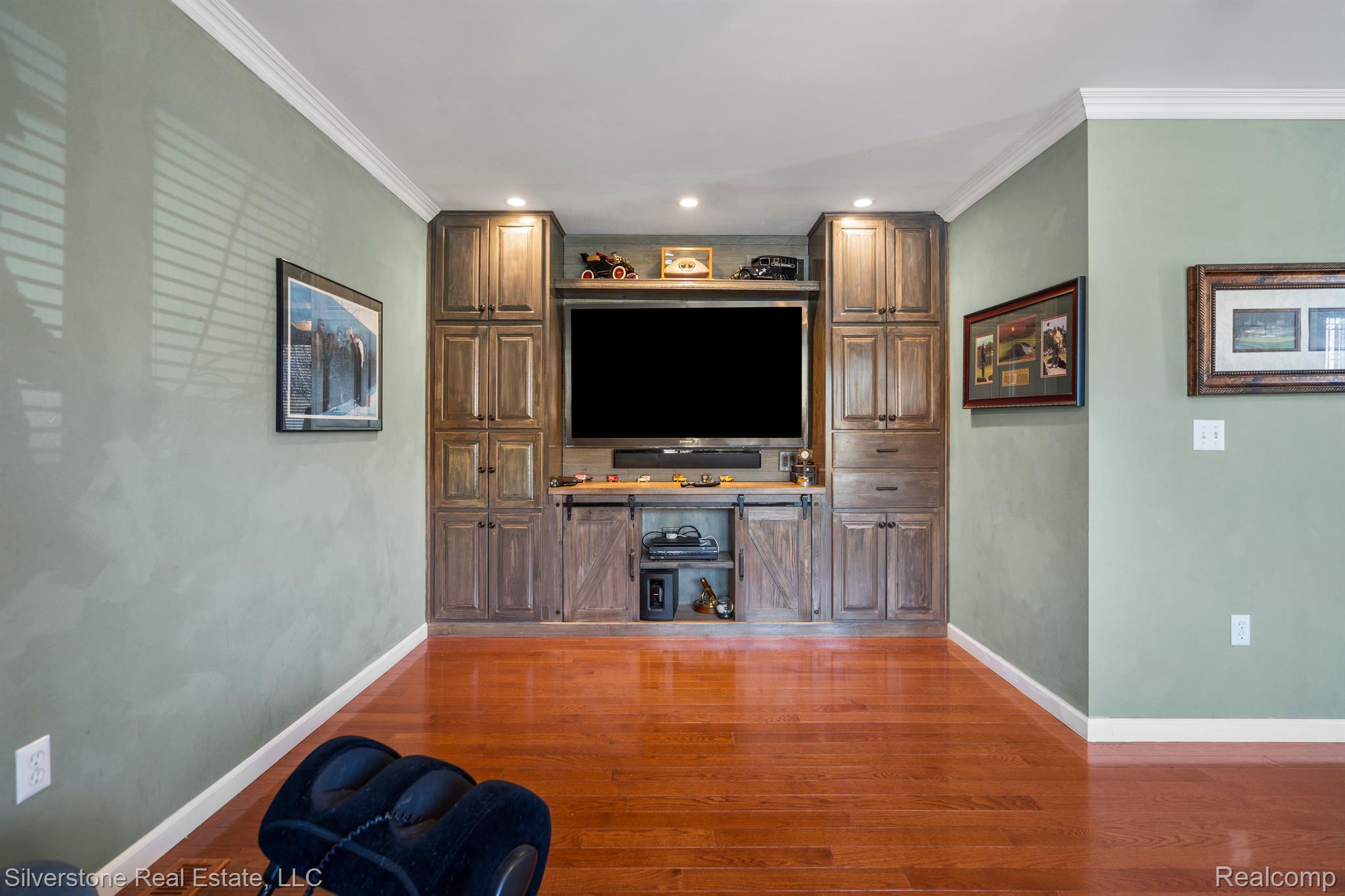 38415 Riverside Drive Clinton Township, MI 48036 - Photo 27 of 49 Gallery Image 27