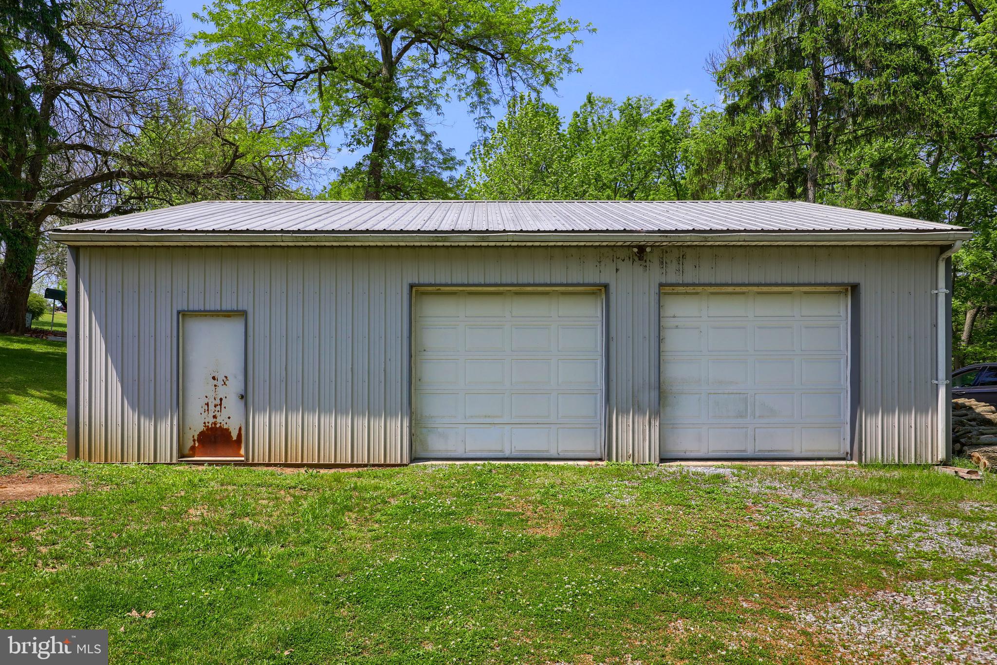 237 Brenneman Road Lancaster, PA 17603 - Photo 14 of 46 Pole barn