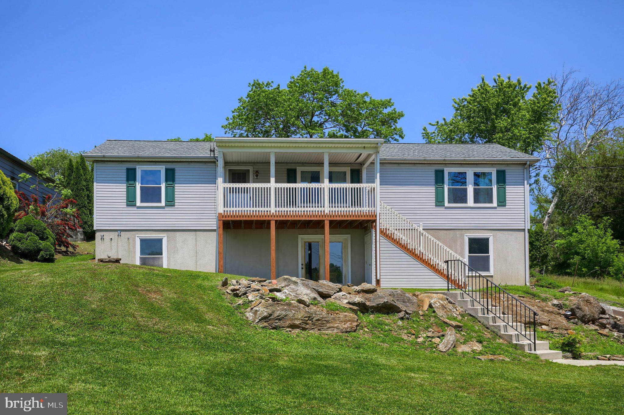 237 Brenneman Road Lancaster, PA 17603 - Photo 3 of 46 Gallery Image 3