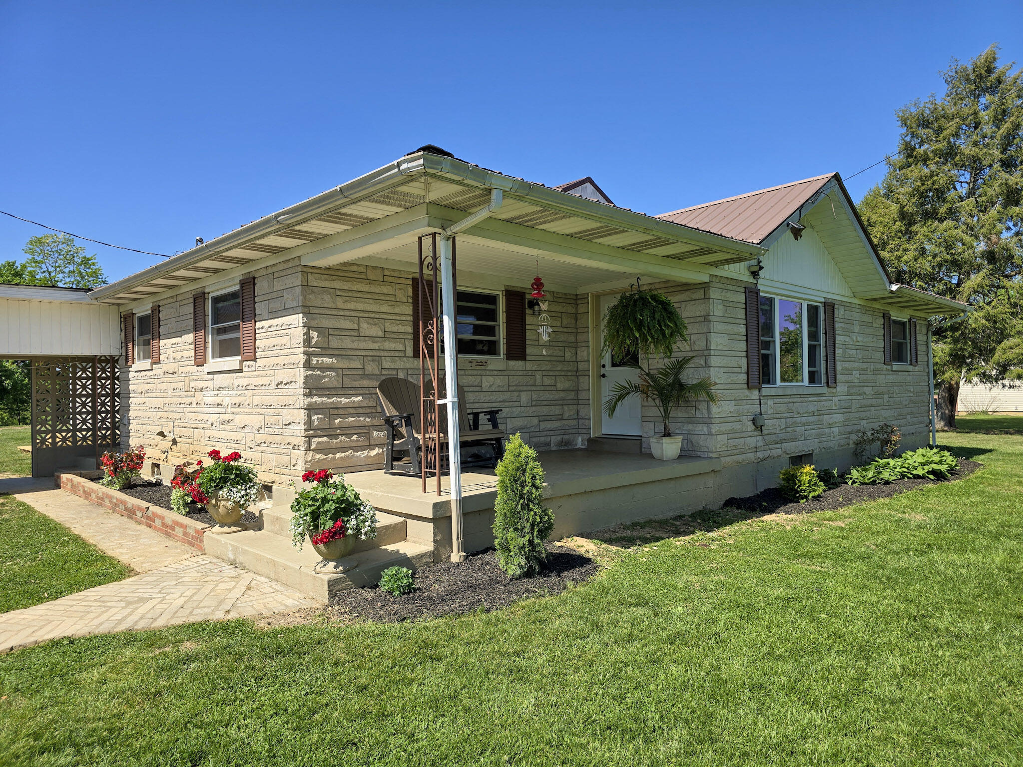 3014 Poplar Hill Road Liberty, KY 42539 - Photo 2 of 61 39-20260422_113344