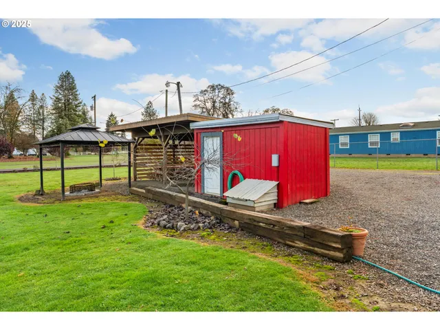a view of outdoor space yard and patio