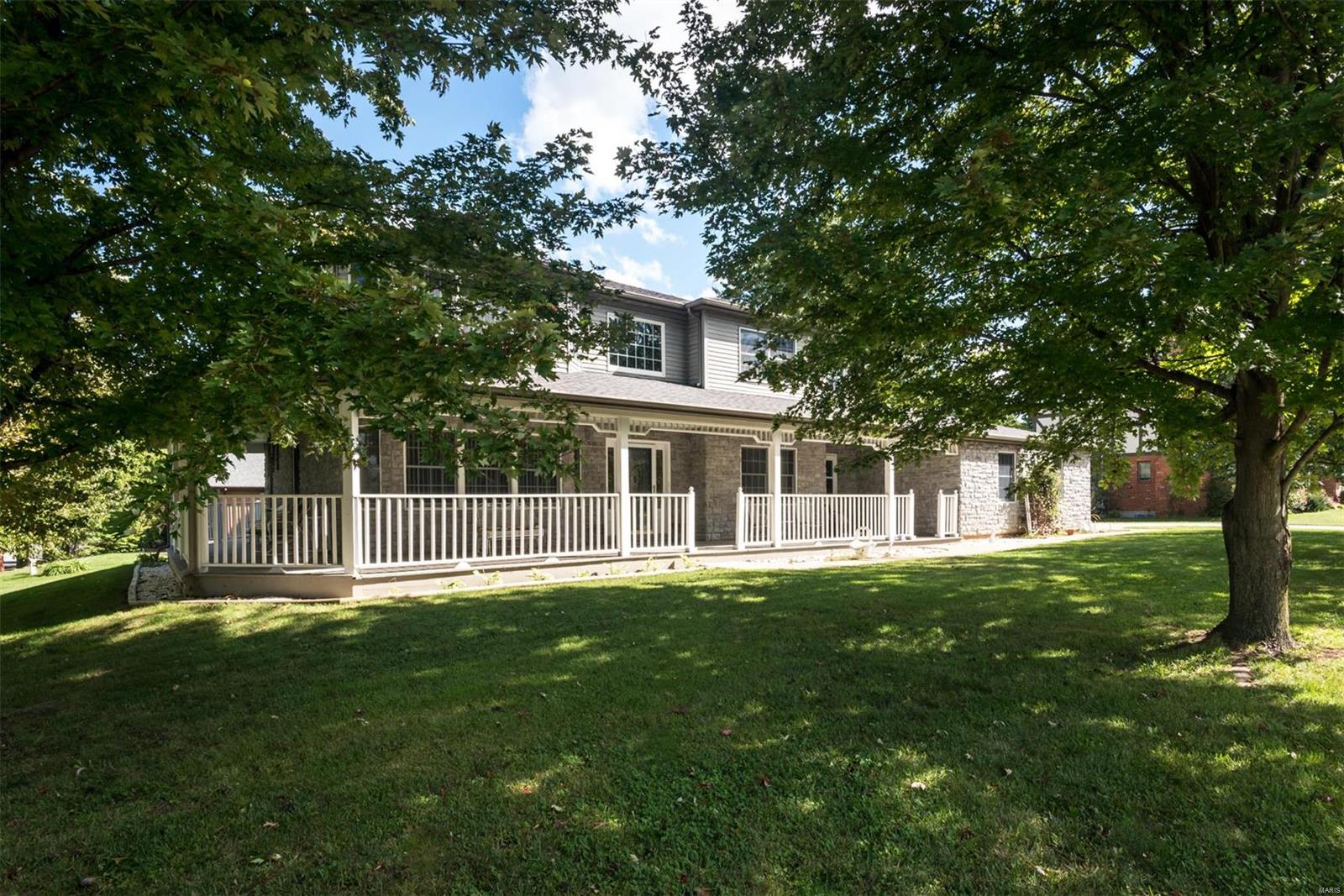 100 Polo Run Waterloo, IL 62298 - Photo 1 of 52 Gallery Image 1