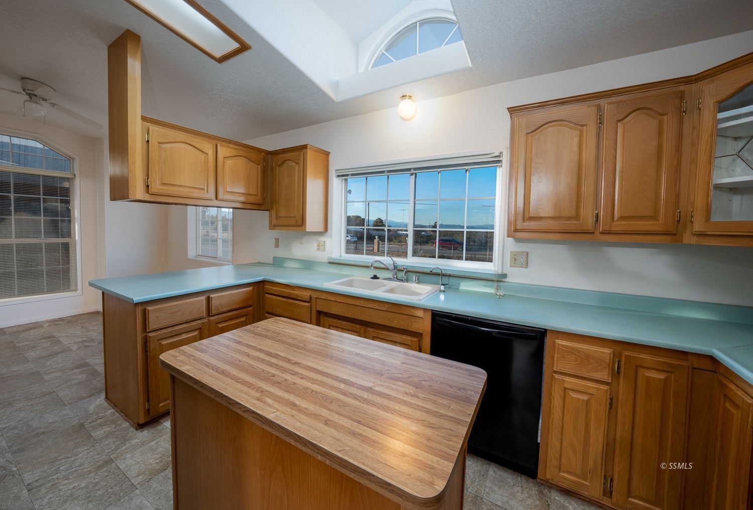 1615 West Burns Avenue Ridgecrest, CA 93555 - Photo 13 of 49 Gallery Image 13