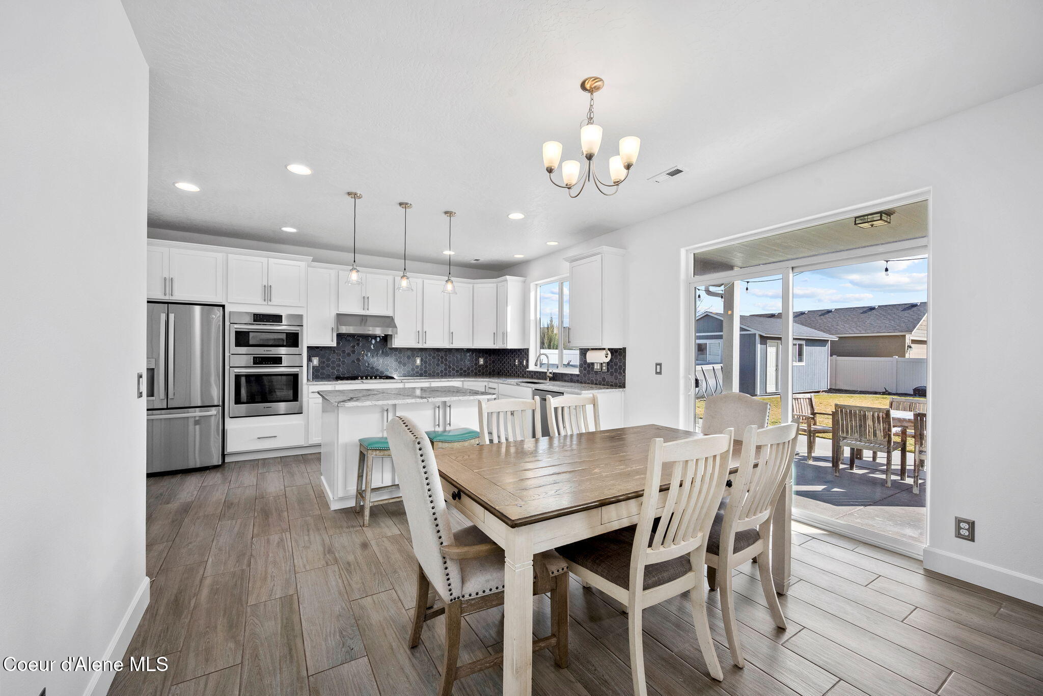 2447 North Viking Loop Post Falls, ID 83854 - Photo 14 of 41 Dining/Kitchen Area